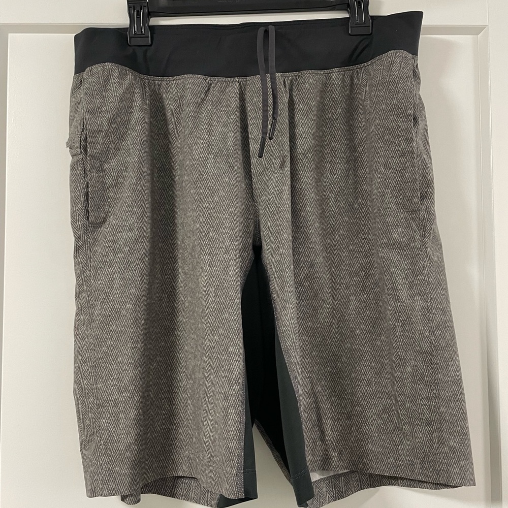 Men’s Lululemon gray shorts XL